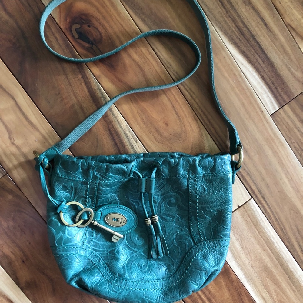 FOSSIL 💚 Embossed Genuine Leather Crossbody